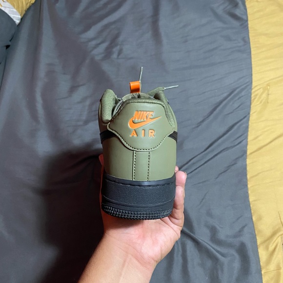 Nike Air Force 1 Medium Olive - Picture 4 of 7